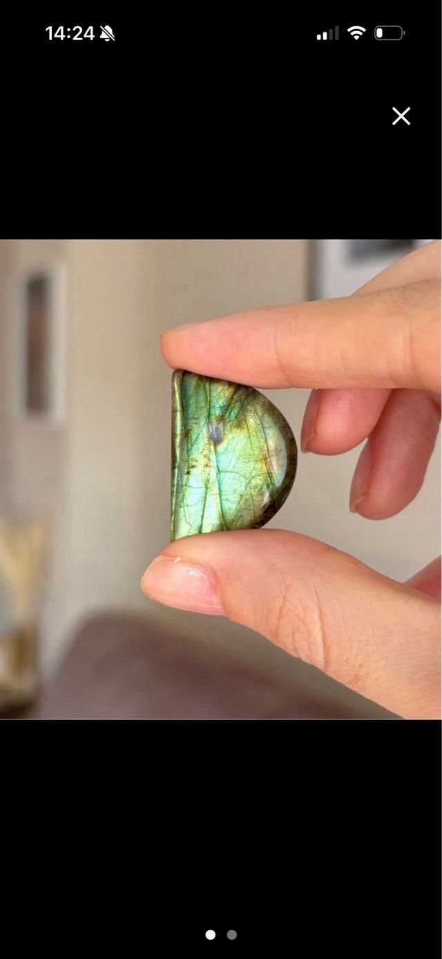 Piedra Labradorita Verde multicolor cabujon