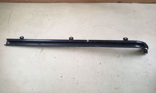 GUIA PUERTA CORREDERA DER MERCEDES V220D 2016 2.2