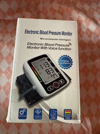 Tensiómetro digital con voz