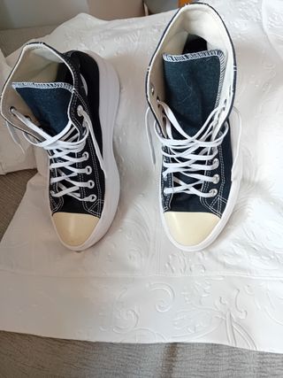 Converse Chuck Taylor Platform