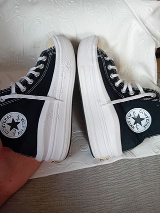 Converse Chuck Taylor Platform
