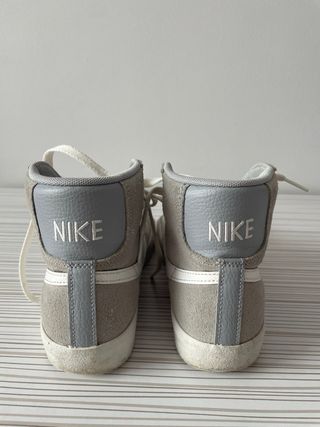 Nike Blazer Mid '77 Suede Gris - 36.5