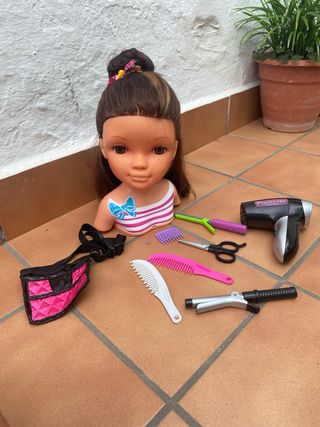 Cabeza maniquí niña + accesorios peluquería