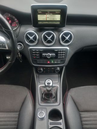 Mercedes-Benz Clase A 180 d AMG Line 2015