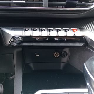 Peugeot 3008, km cert. ITV hasta 03/2028