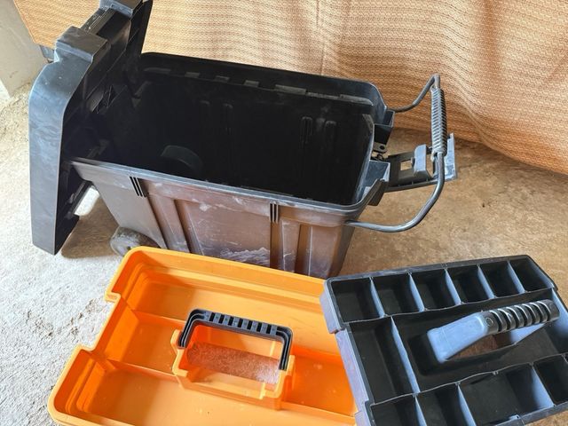 Caja herramientas con ruedas