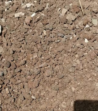 Grava roja jardinería 