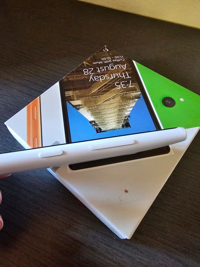 Nokia Lumia 735: Smartphone Windows