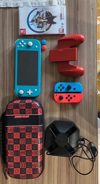 Nintendo Switch Lite Blu + Mortal Kombat