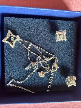 Conjunto SWAROVSKI plata: Collar y pendientes