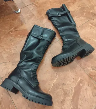 ‼️ PRECIO NO NEGOCIABLE ‼️ 
Botas negras altas