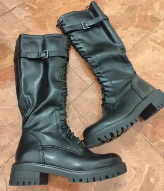 ‼️ PRECIO NO NEGOCIABLE ‼️ 
Botas negras altas