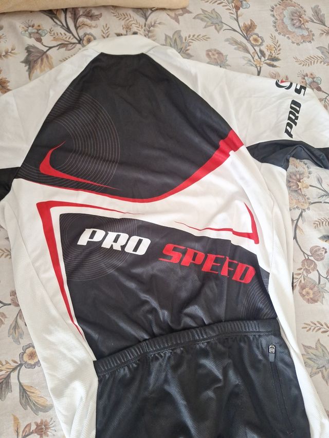 Maillot ciclismo Crivit: conjunto