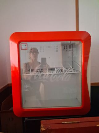 Nevera Coca-Cola roja