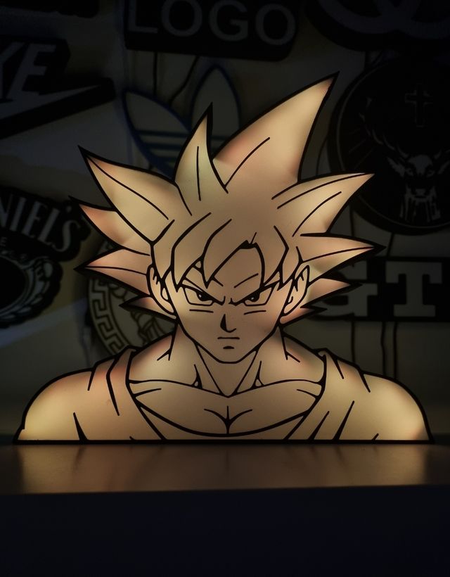 Lámpara Goku LED
