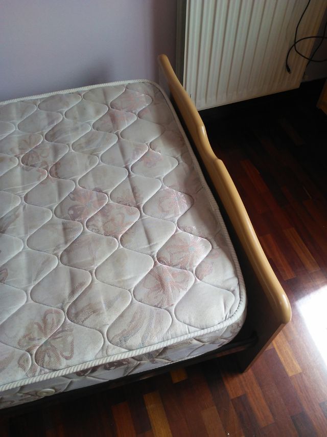 Se venden dos camas gemelas completas