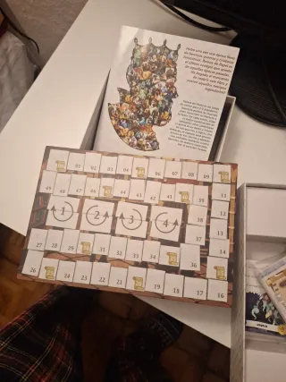 Reinos de Papel: Juego de Mesa