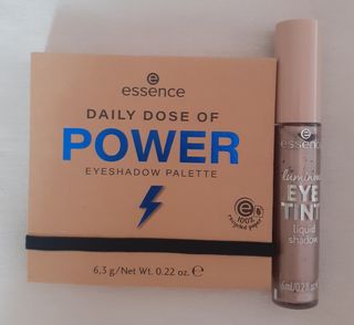 Palette occhi e ombretto liquido Essence 