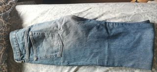 2 Vaqueros Levi's gris y azules hombre 2x20€