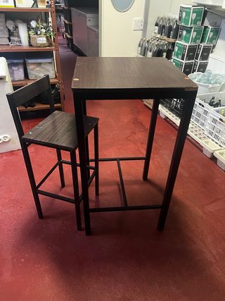 Mesa alta + taburete bar