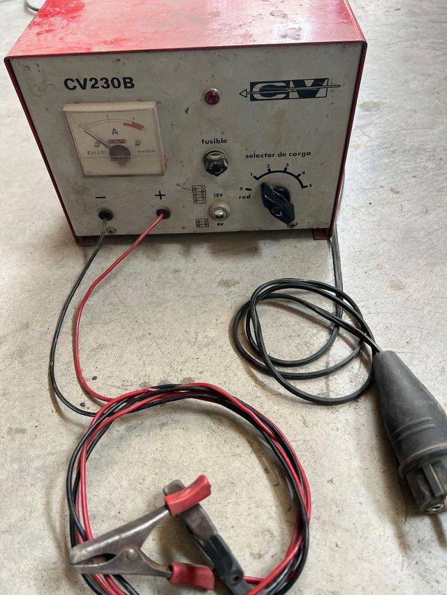 Cargador baterías CV230B 12v