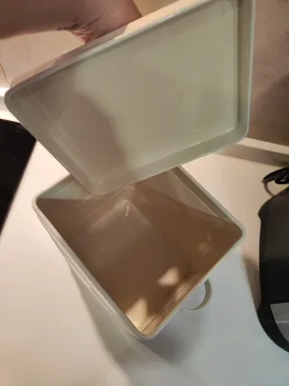 Caja metal detergente beige