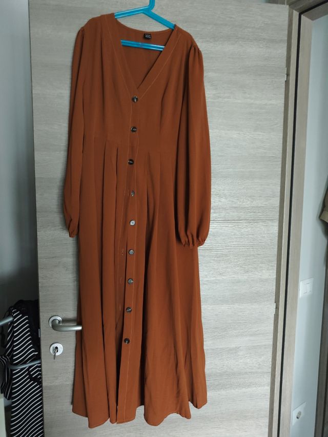 Vestito lungo marrone Shein mai utilizzato