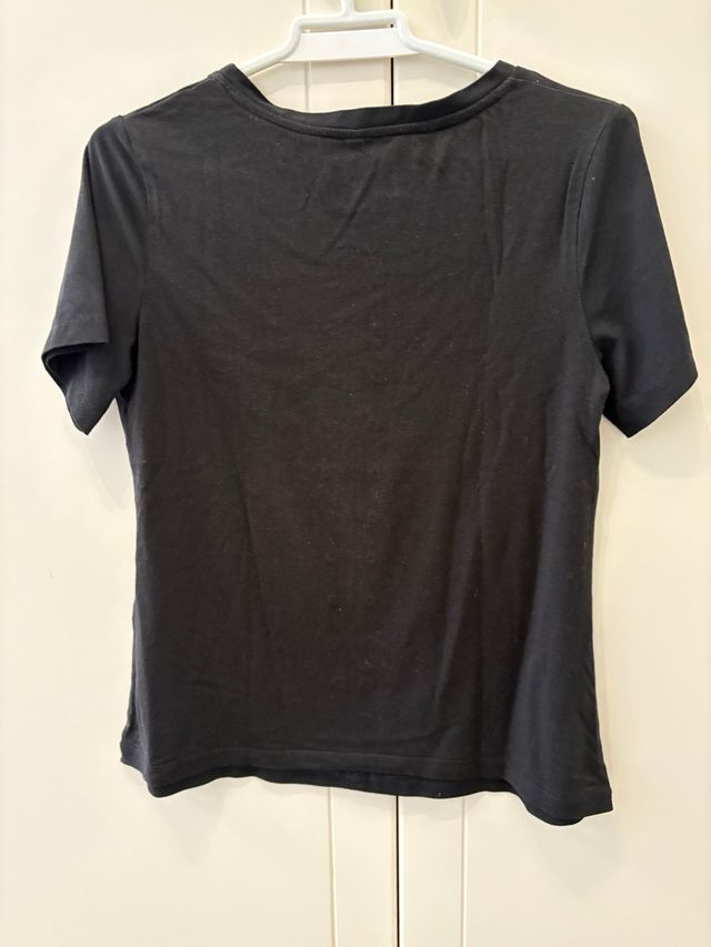 Camiseta negra Stradivarius