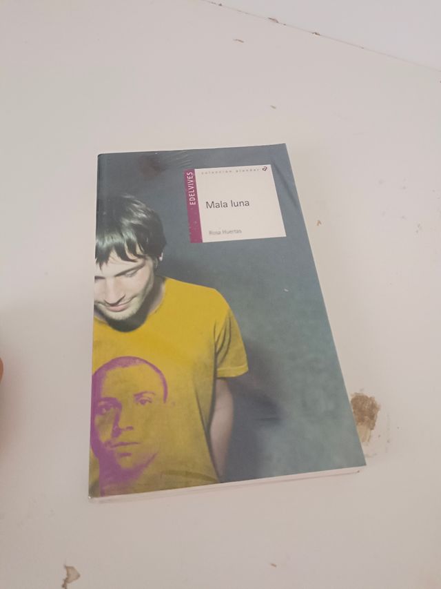 Mala luna (Alandar) (Spanish Edition)