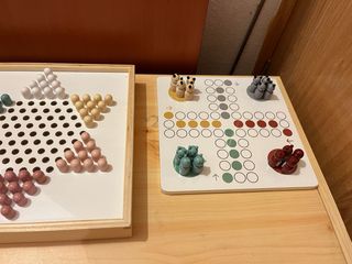 Juegos de mesa: Damas, Tres en Raya, Bolos y Bingo