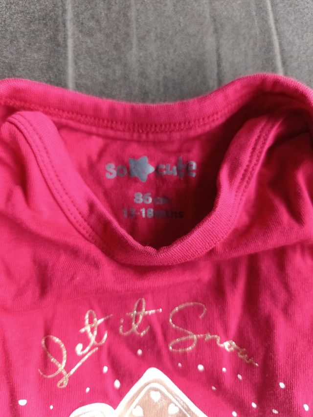 2 Bodys Navidad bebé 86cm
Y una camiseta