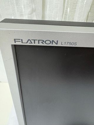 Monitor LG Flatron L1750S para piezas o arreglar