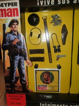 GeyperMan soldado de tanques