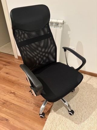 Silla oficina giratoria negra