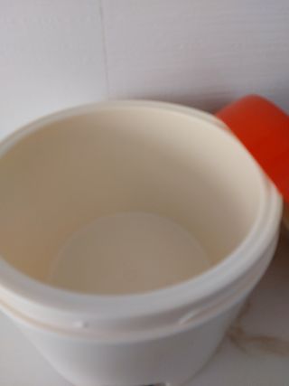 Cubitera agua roja y blanca