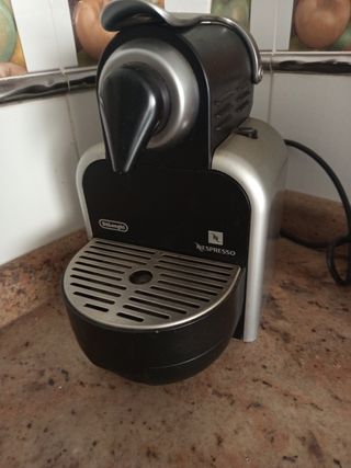 Cafetera Nespresso DeLonghi