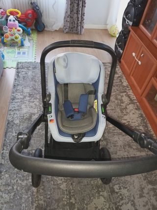 Coche bebé azul marino