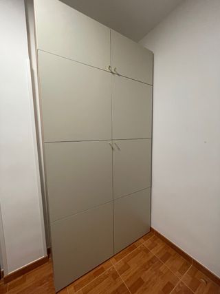 Armario BESTA Ikea beige