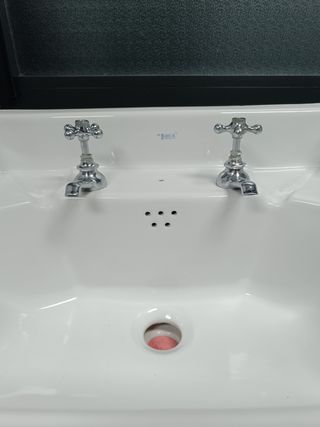 Lavabo ROCA de porcelana