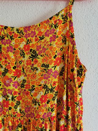 Vestido C&A flores - Talla L