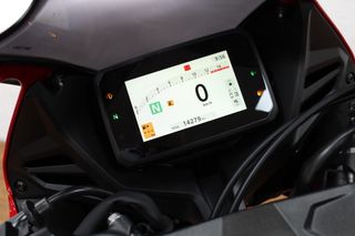 HONDA CBR 650 R E-CLUCHT A2 | 2024 | 14.300 km