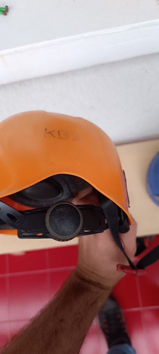 Casco montaña usado