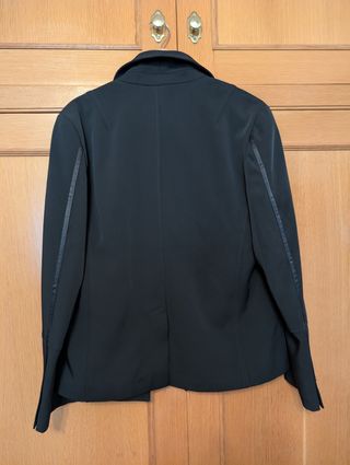 Chaqueta negra americana