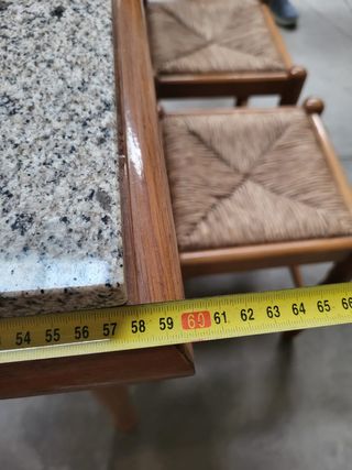 Mesa cocina mármol + 2 taburetes