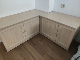Armario madera de color beige de 2 piezas