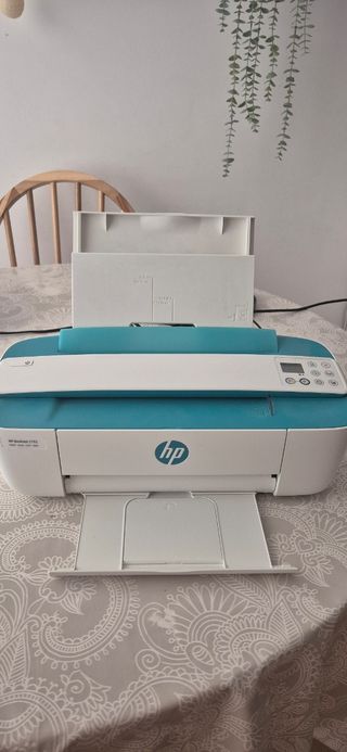 Impresora HP DeskJet compacta
