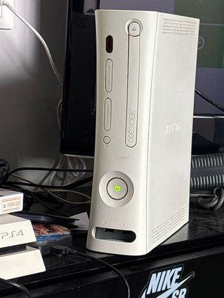 Xbox 360 fat bianca moddata