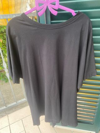 Maglia nera Zara con pences sul retro