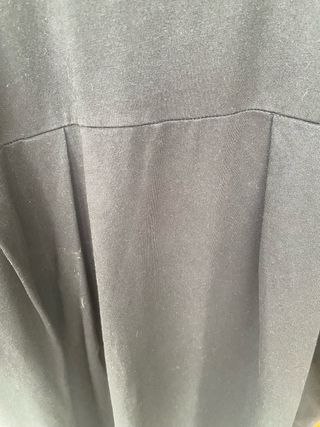 Maglia nera Zara con pences sul retro