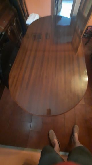 Mesa comedor ovalada madera maciza